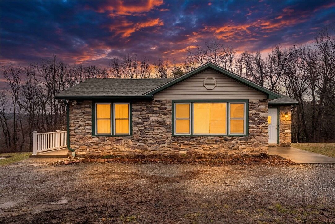 Property Photo:  5641 Fairfield Dr  PA 15044 