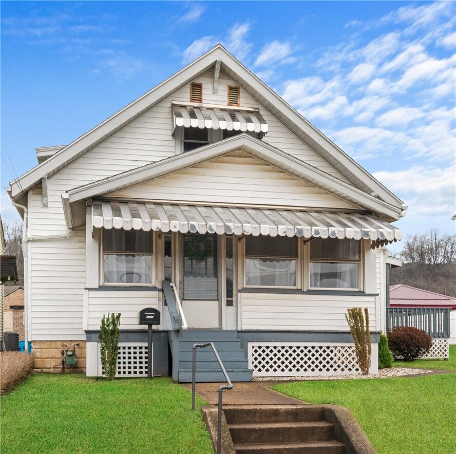 Property Photo:  1620 4th Ave  PA 16226 
