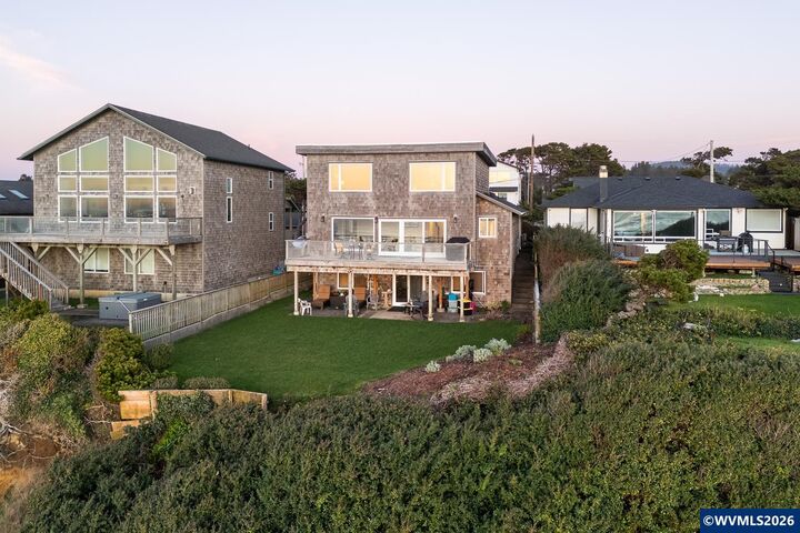 Property Photo: 2151 NW Inlet Av OR 97367