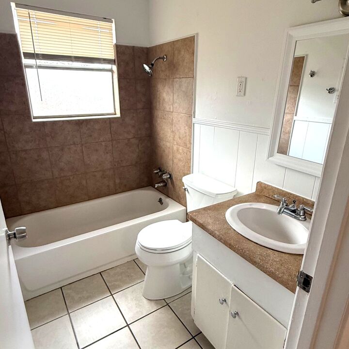 Property Photo:  2715 Saint Edwards Circle  TX 78704 