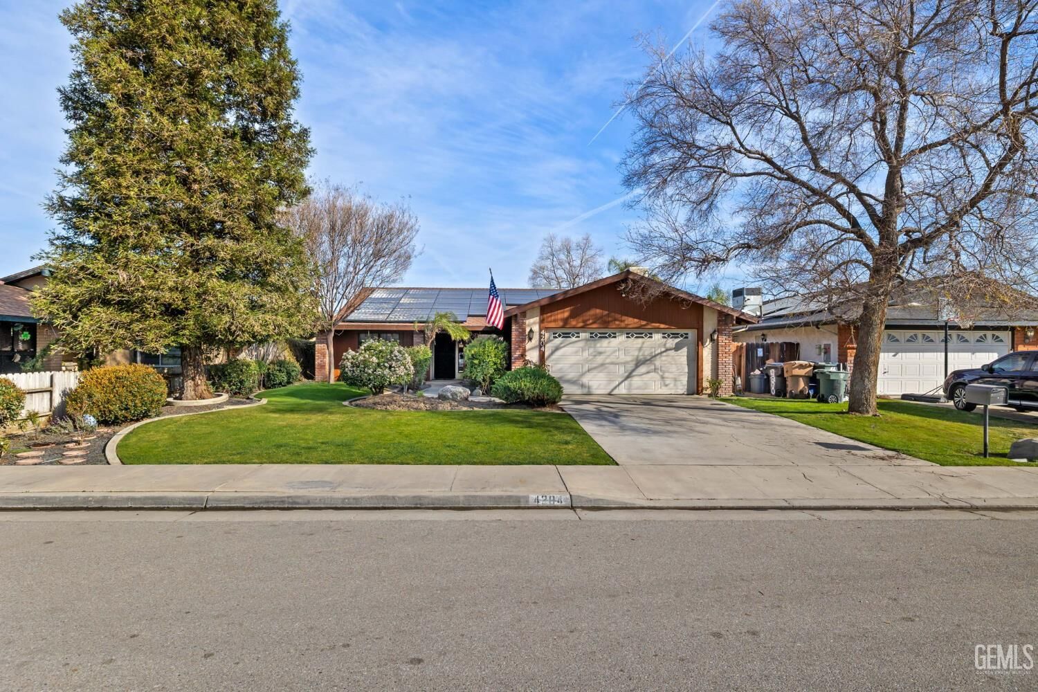 Property Photo:  4204 Thatch Avenue  CA 93313 