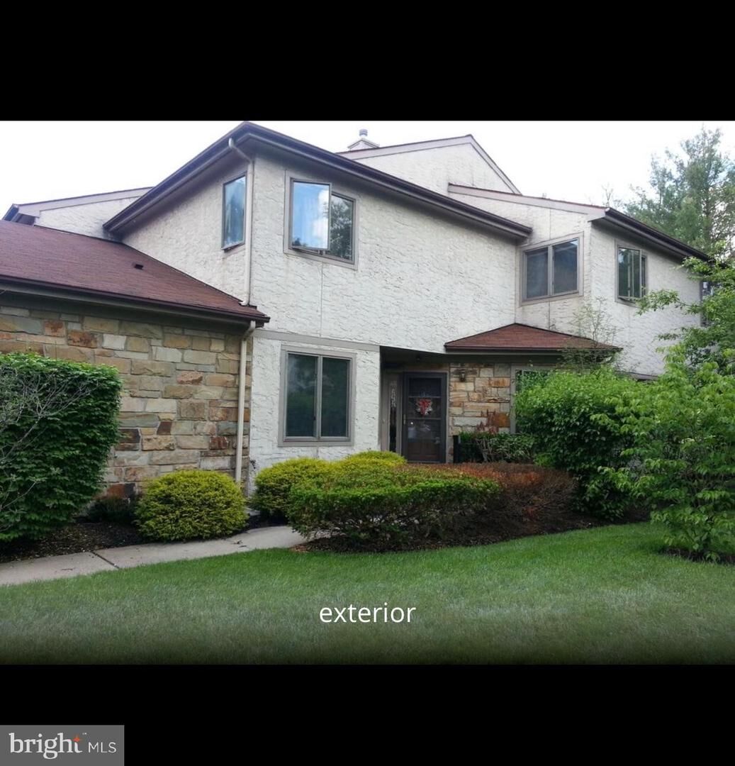 Property Photo:  61 Woodmont Drive  NJ 08648 