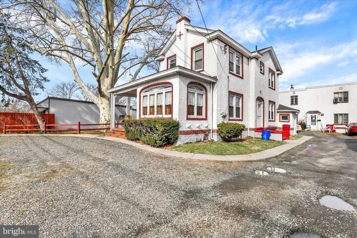 Property Photo:  2267 E Farragut Avenue  PA 19007 