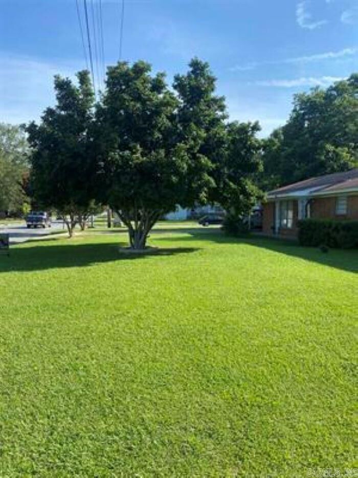 Property Photo:  1212 Donaghey Ave.  AR 72034 