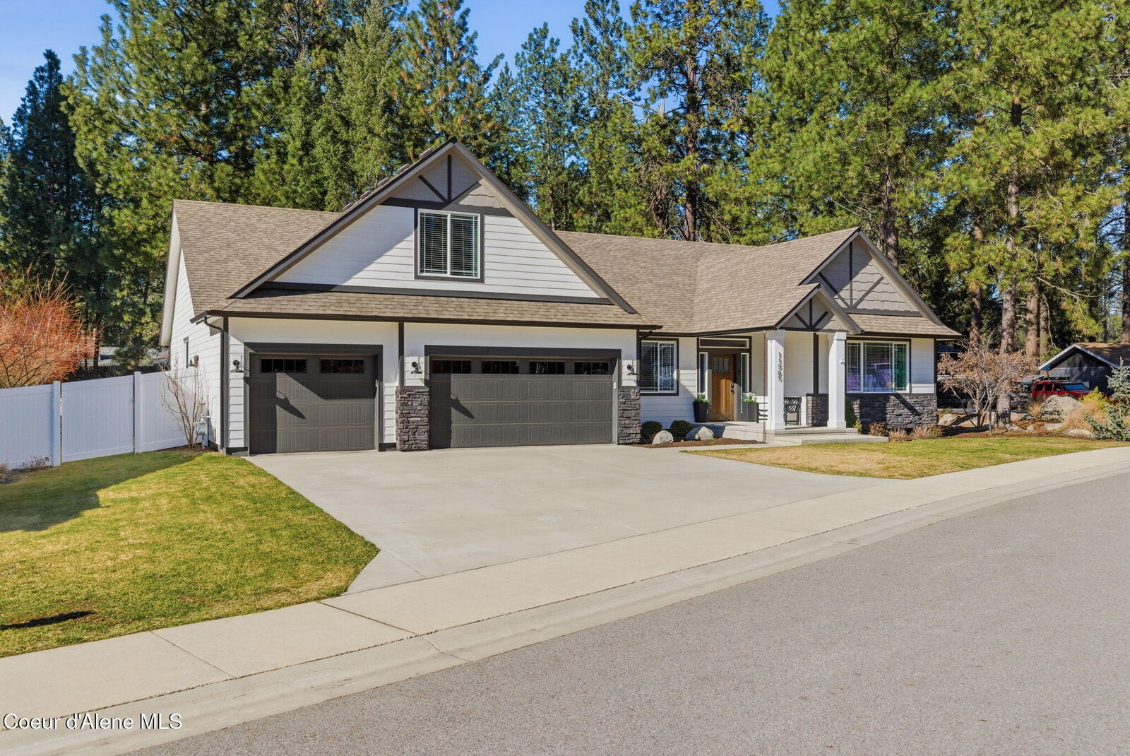 Property Photo: 11565 N Emerald Dr ID 83835