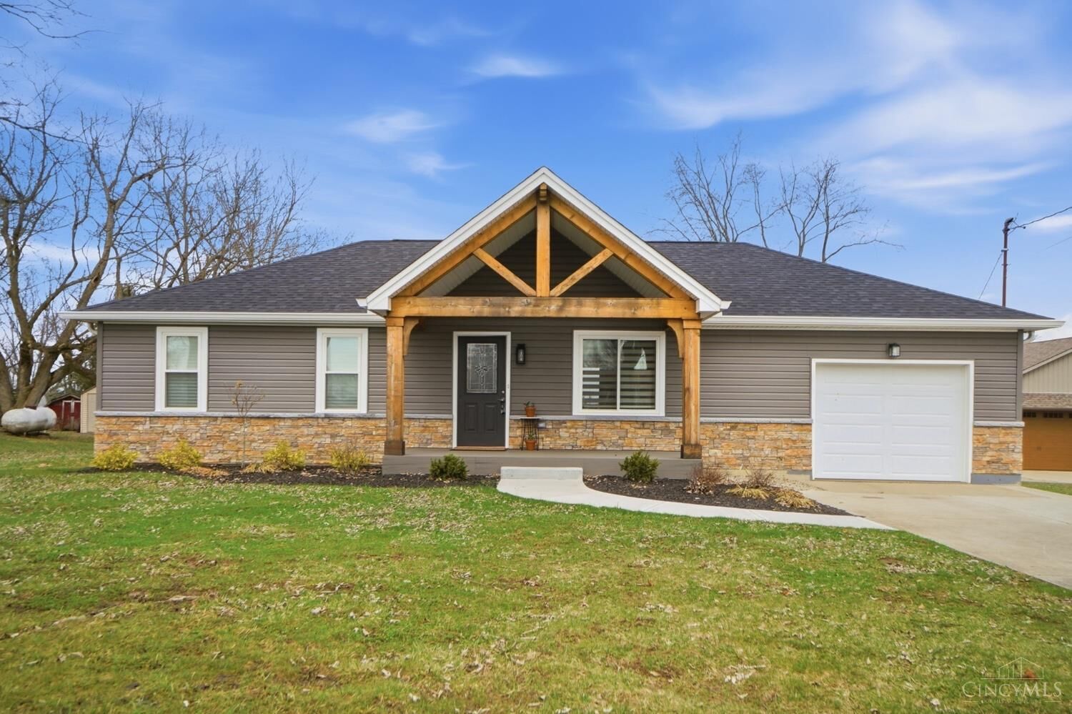 Property Photo: 4096 Kirchling Road OH 45013