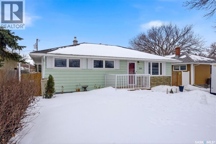 Property Photo:  316 Royal Street  SK S4R 4Y4 