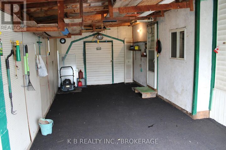 Property Photo: 6 Cedar Street West ON K7R 3L1