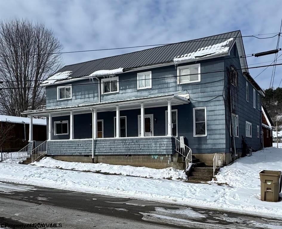 Property Photo:  124 Chestnut Street  WV 26452 