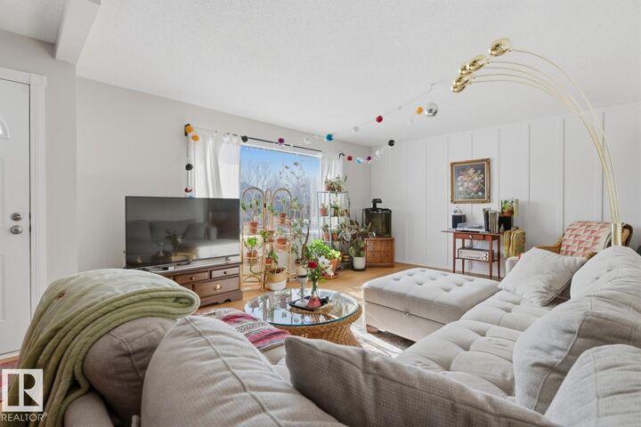 Property Photo: 11332 134 Avenue NW AB T5E 1K6