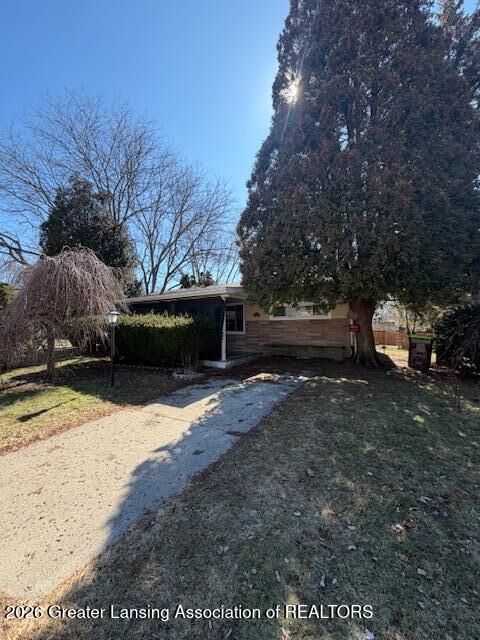 Property Photo:  1102 Willow Street  MI 49286 