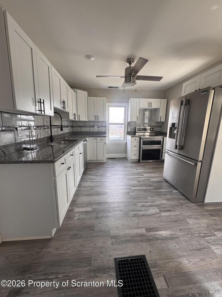 Property Photo:  139 Depot Street  PA 18421 