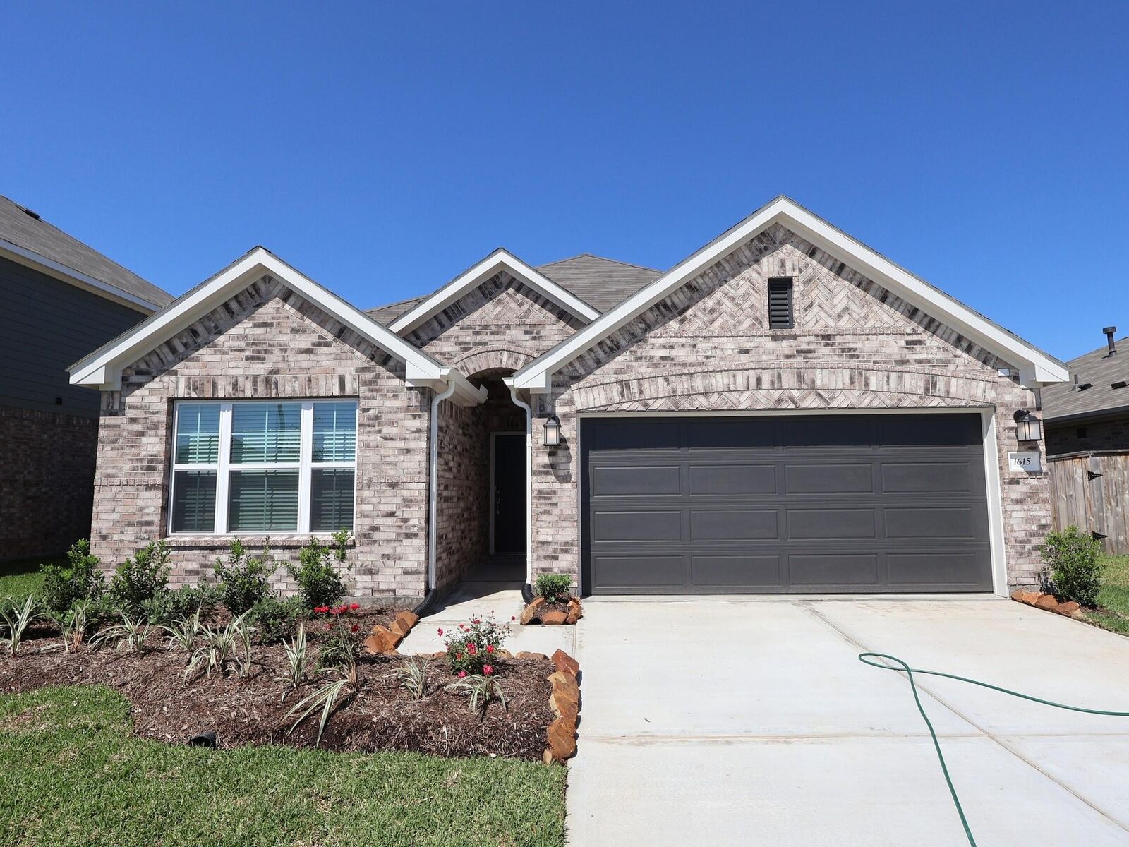 Property Photo:  1615 Westland Lane  TX 77471 