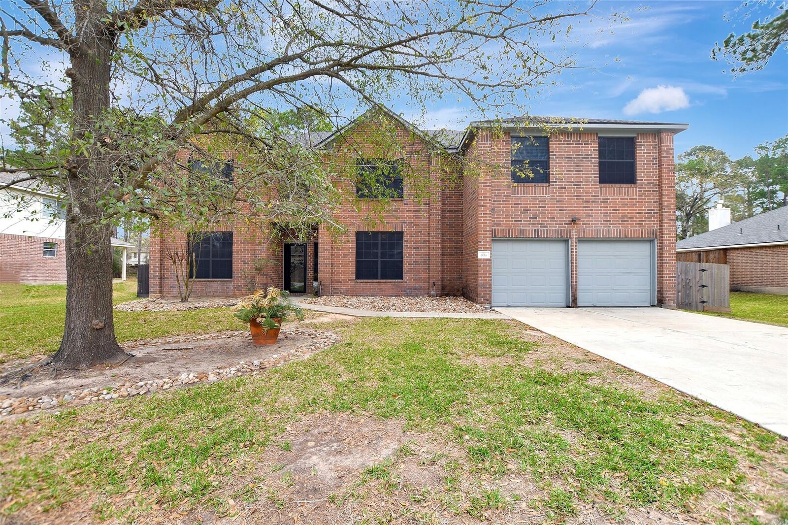 Property Photo:  906 Gunnison Dr  TX 77354 