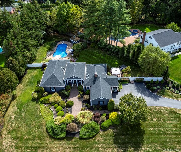 Property Photo:  7 Tor Terrace  NY 10956 