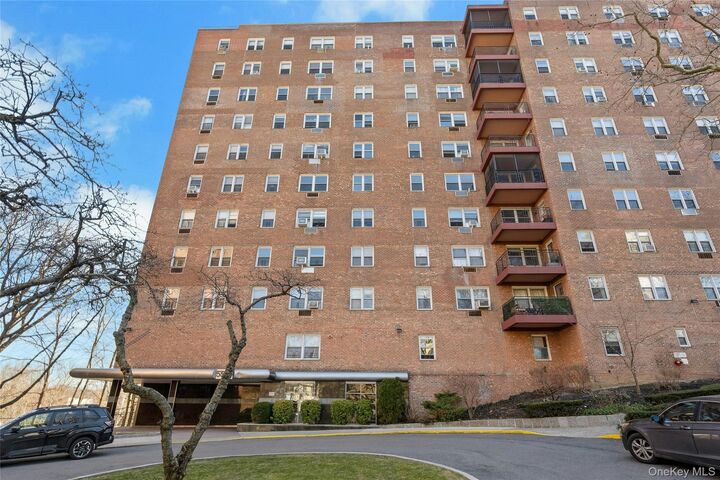 Property Photo:  5500 Fieldston Road 7ee  NY 10471 