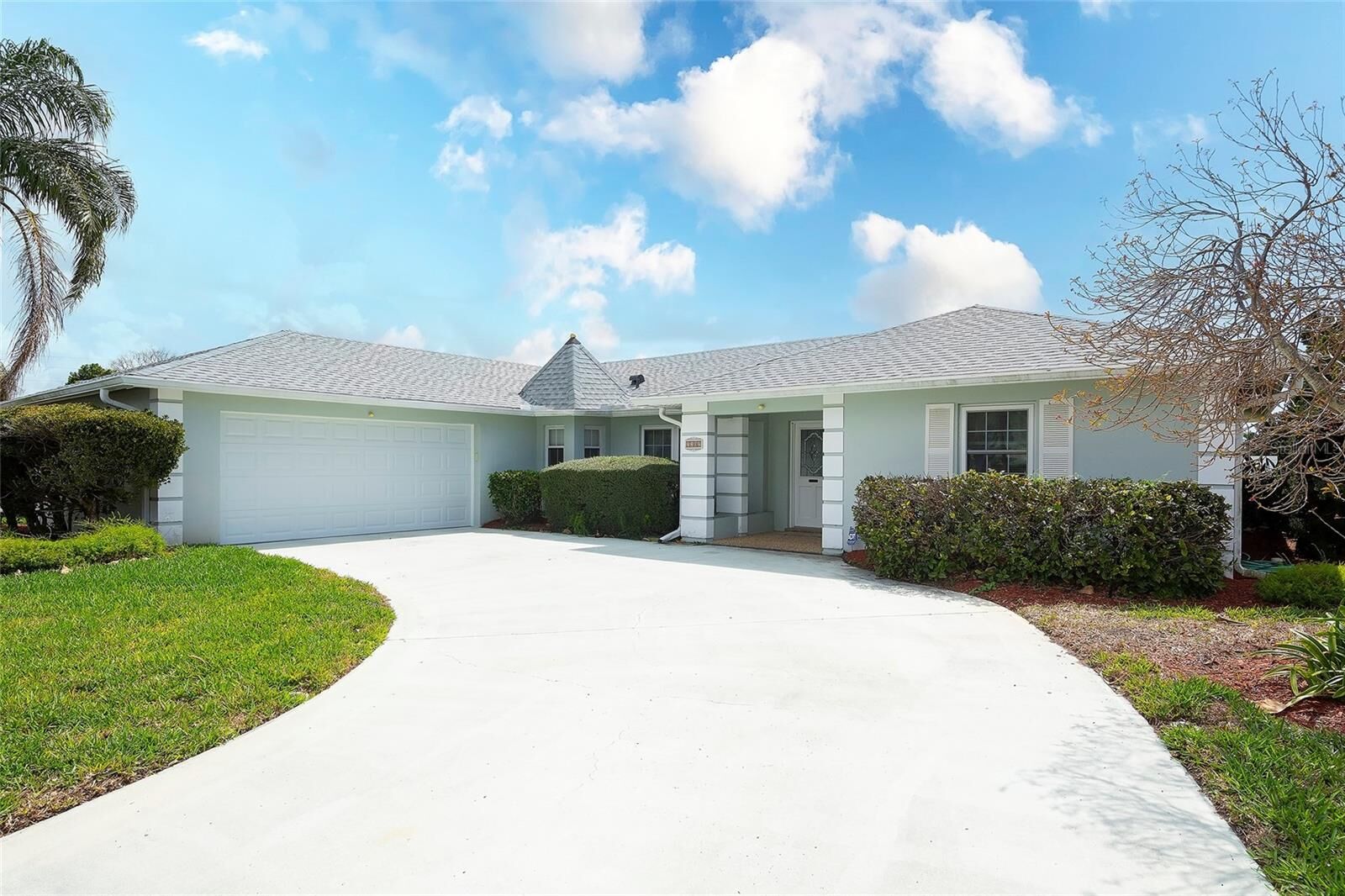 Property Photo:  7207 11th Avenue W  FL 34209 