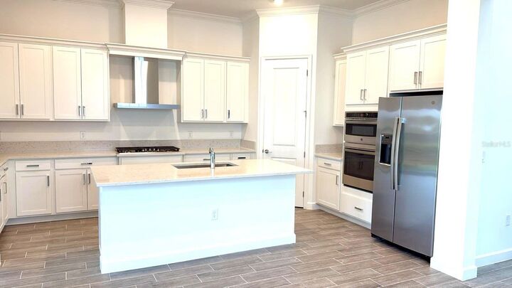 Property Photo: 217 SE Fascino Circle FL 34984