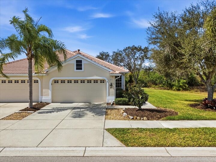 Property Photo: 4693 Whispering Oaks Drive FL 34287