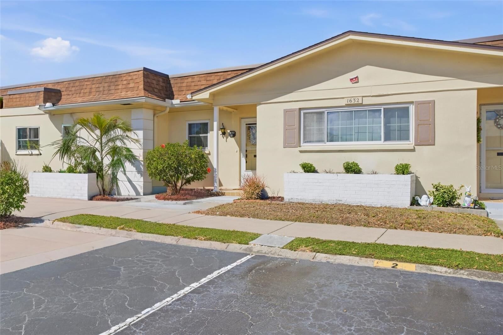 Property Photo:  1632 S Lake Avenue 3  FL 33756 