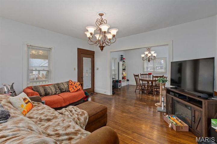 Property Photo:  1110 N Walnut Street  IL 62056 