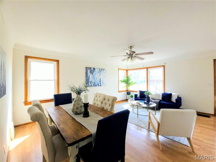 Property Photo:  910 Portland Avenue  IL 62234 