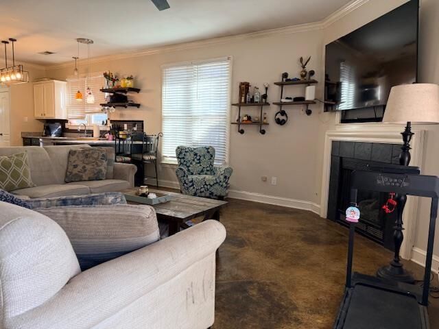 Property Photo: 63 N Merton St N TN 38112