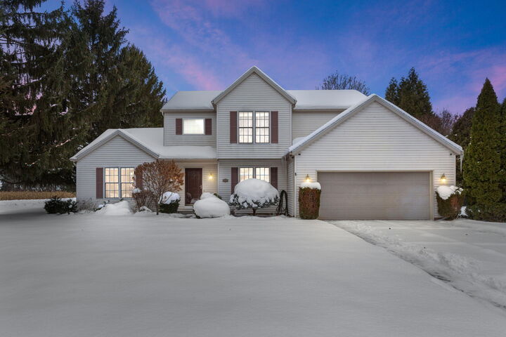 Property Photo: 1701 J W Way MI 49085