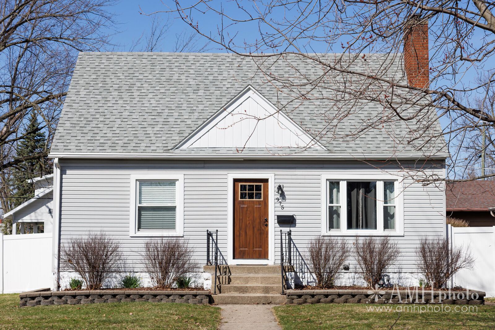 Property Photo:  975 W Park Drive  IL 60901 