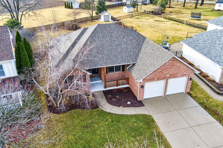 Property Photo:  1411 Windfield Drive  IL 60178 