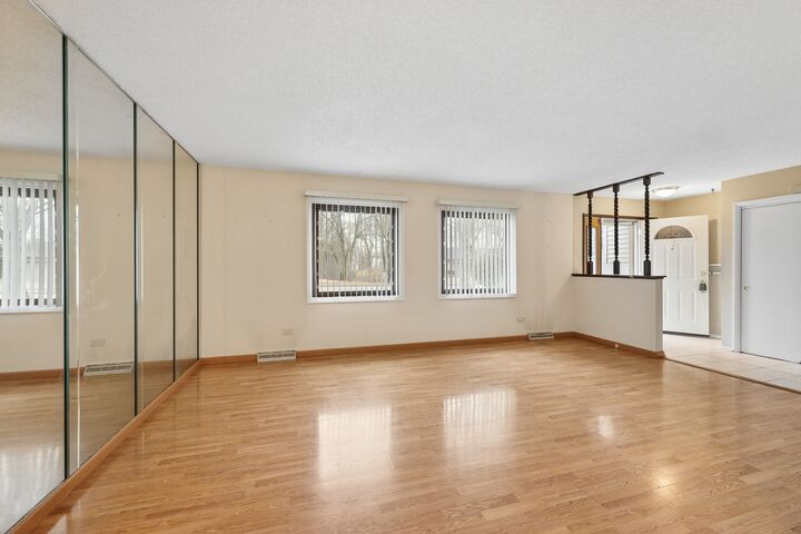 Property Photo:  4921 Lakeshore Drive  IL 60471 