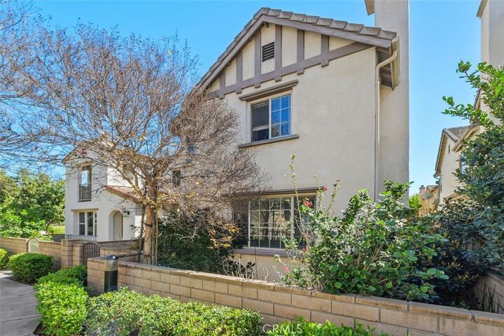 Property Photo:  814 Pyramid Court  CA 92880 