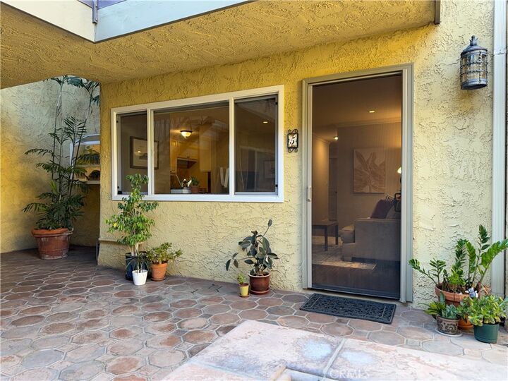 Property Photo:  645 Temple 5  CA 90814 