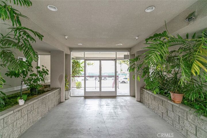 Property Photo:  432 N. Kenwood Street 206  CA 91206 