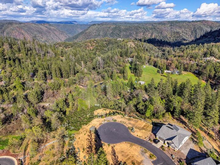 Property Photo: 416 Rubicon Court CA 95713