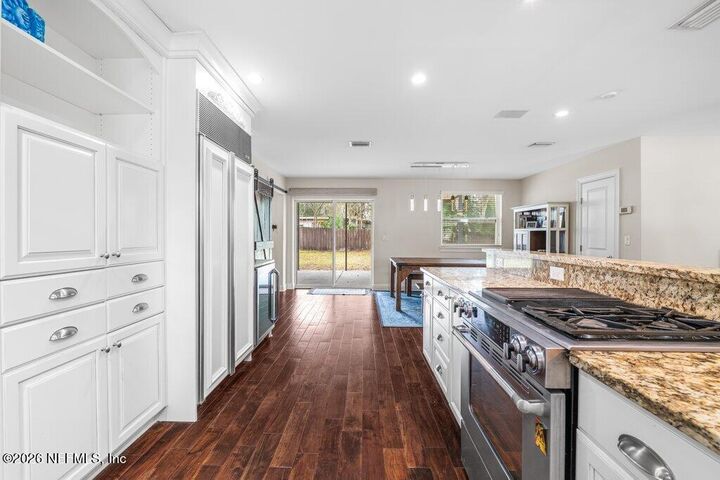 Property Photo:  5762 Heston Road  FL 32207 