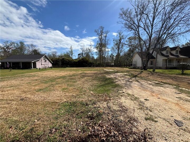 Property Photo:  204 Spruce Street  LA 70471 