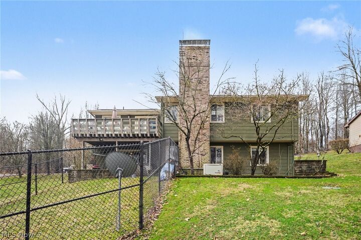 Property Photo:  1511 Homestead Drive  OH 43920 