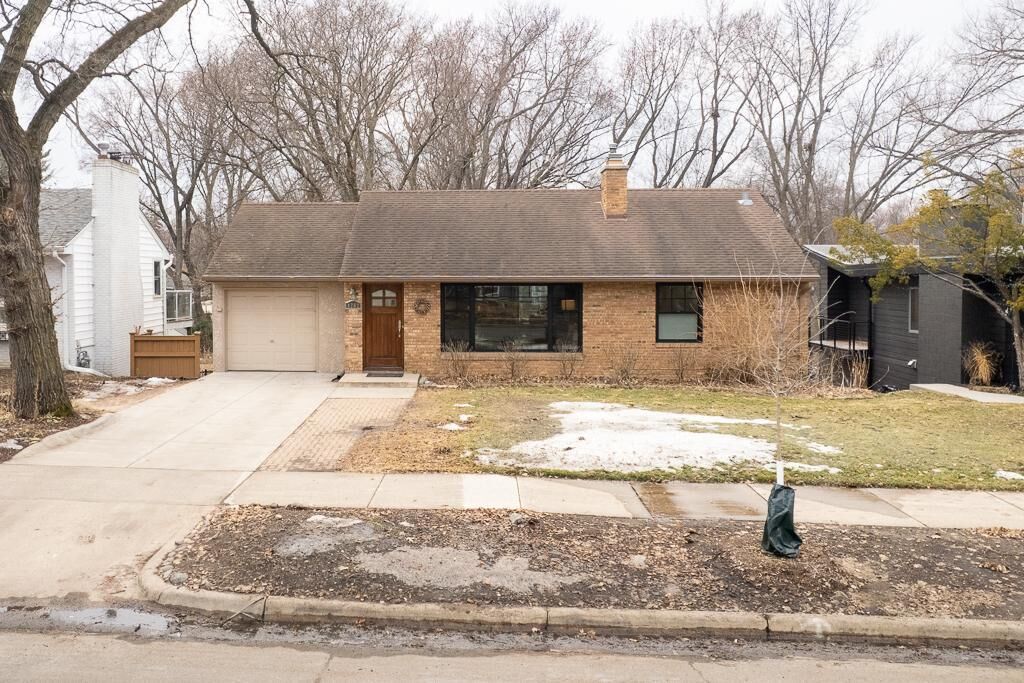 Property Photo:  4262 Wooddale Avenue S  MN 55416 