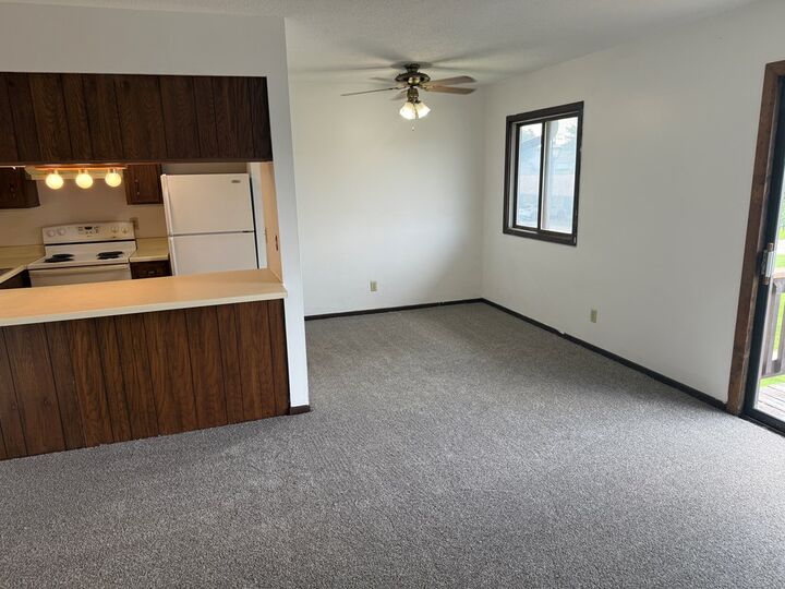 Property Photo: 302 Woodwinds Court MO 63501
