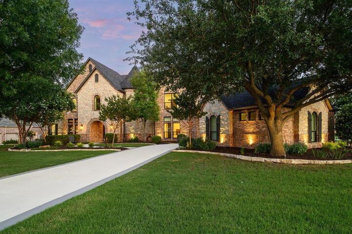 Property Photo:  2800 Silverglade Court  TX 75078 