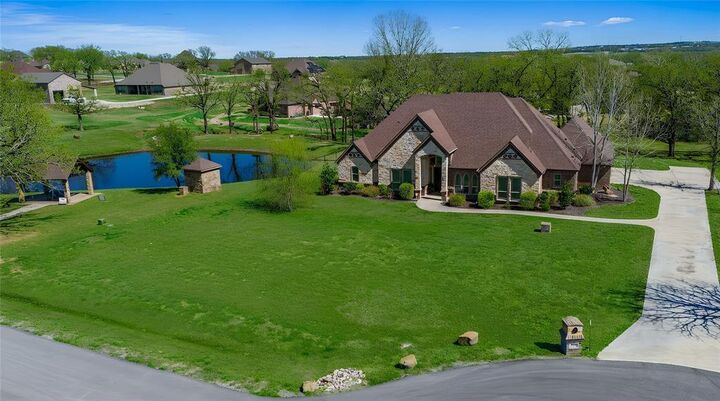 Property Photo:  209 Ellis Creek Drive  TX 76085 