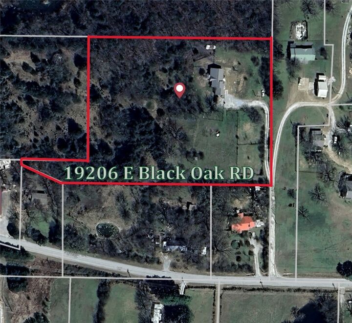 Property Photo: 19206 E Black Oak Road AR 72701
