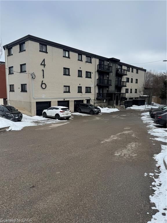 Property Photo:  416 Lancaster Street W E  ON N2H 4V9 