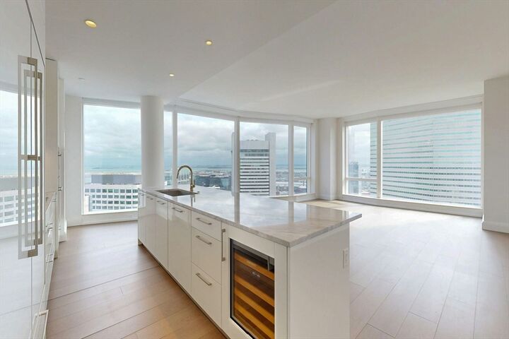 Property Photo:  240 Devonshire St 4008  MA 02110 