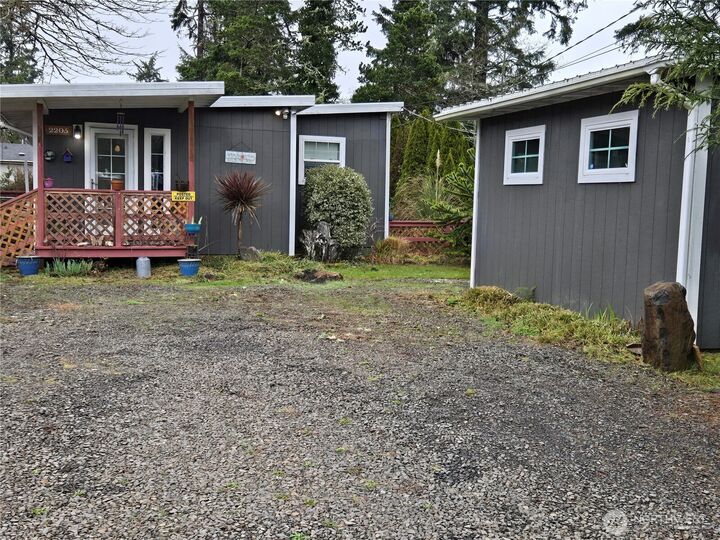 Property Photo:  2205  300th Place  WA 98640 