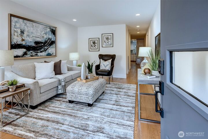 Property Photo:  4274 NE 50th Street  WA 98105 