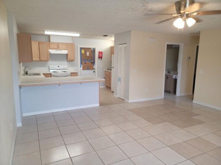 Property Photo: 3304 Oleander Avenue FL 34982