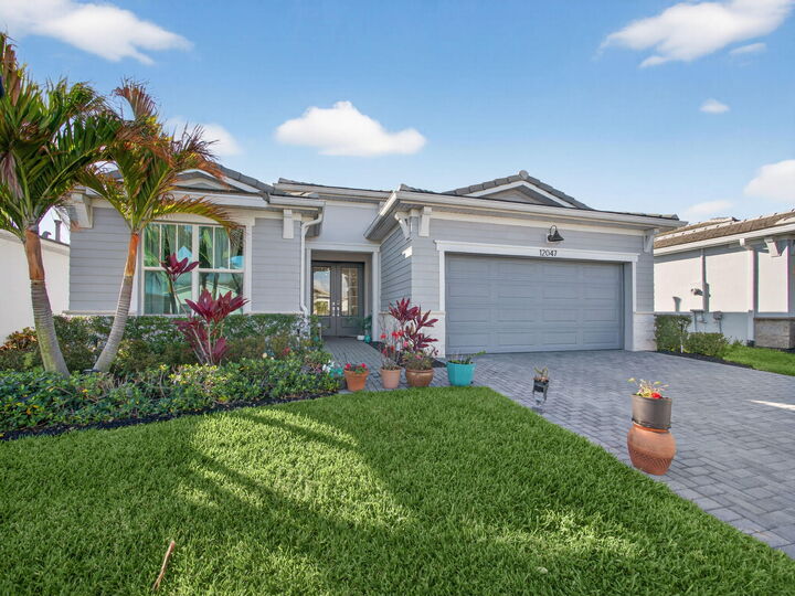 Property Photo: 12047 SW Viridian Boulevard FL 34987