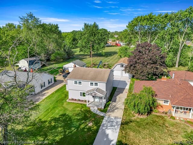 Property Photo: 3158 Lafayette Drive MI 48183